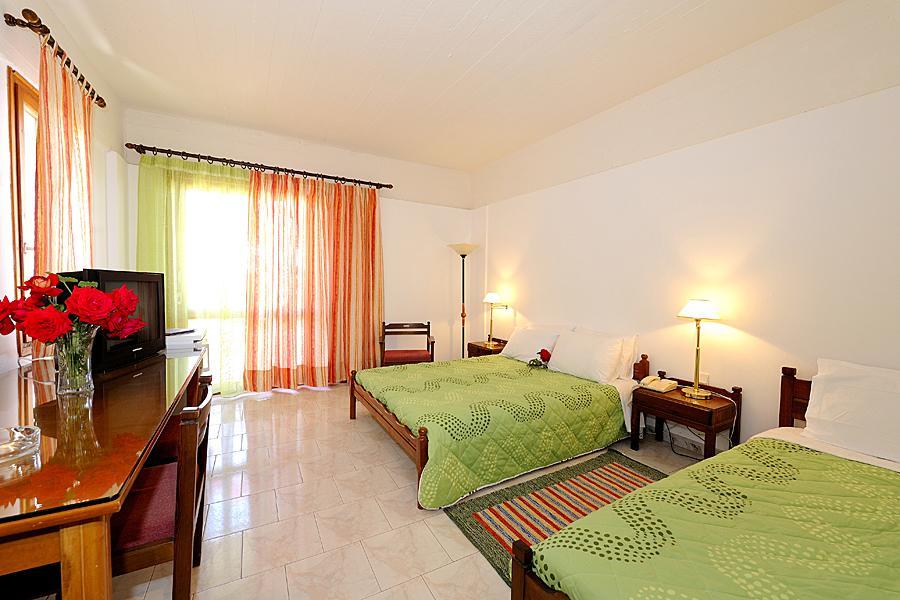 Ferienwohnung Milos Garden Adamantas  Exterior foto