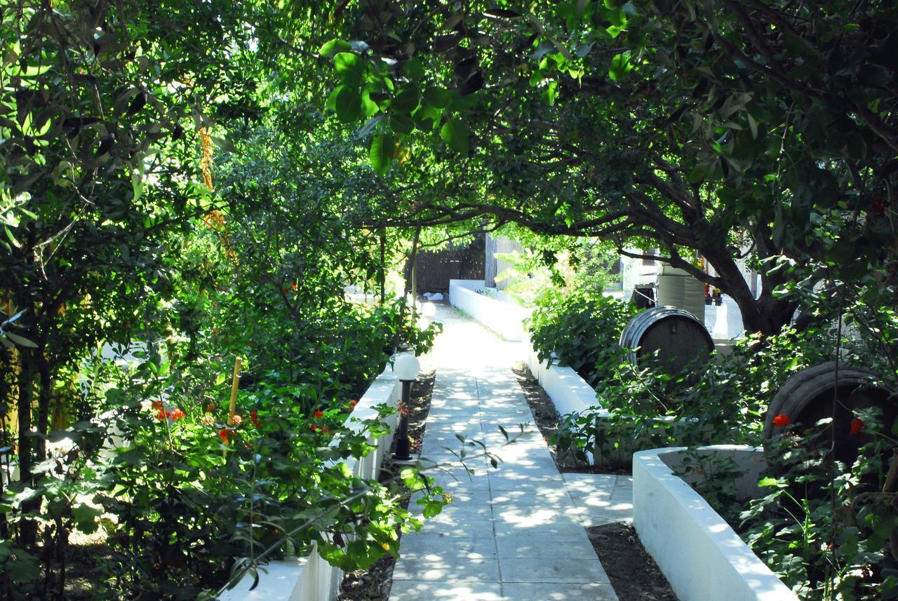 Ferienwohnung Milos Garden Adamantas  Exterior foto